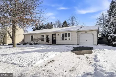 Exterior - 8 Greenbrook Dr, Marlton, NJ 08053 photo 2 of 5