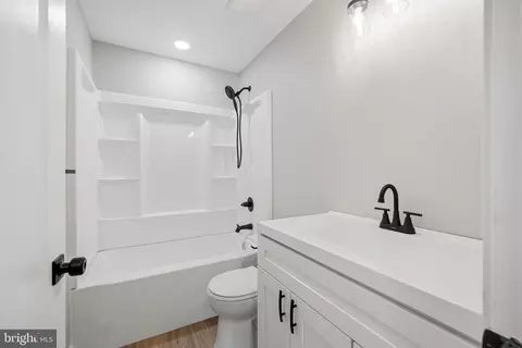 Entry Way - 8 Greenbrook Dr, Marlton, NJ 08053 photo 3 of 3