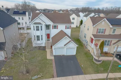 59 Seneca Ln, Bordentown, NJ 08505