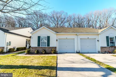 16 Peppergrass Dr N, Mount Laurel, NJ 08054