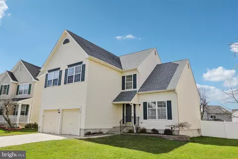 58 Watson Dr, Mount Laurel, NJ 08054