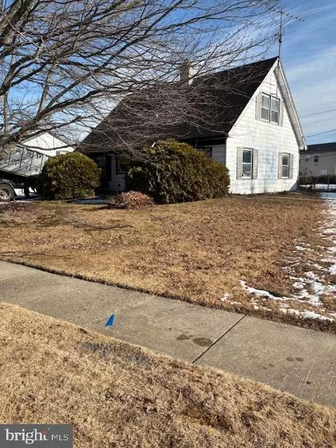 20 Miniature Ln, Willingboro, NJ 08046