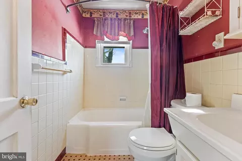 Bath - 2 Wyndale Ave, Maple Shade, NJ 08052 photo 1 of 1