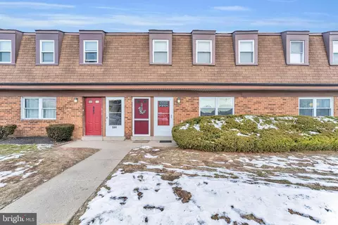 845 Henri Ct, Burlington, NJ 08016