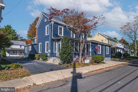 14 Church St, Chesterfield, NJ 08515