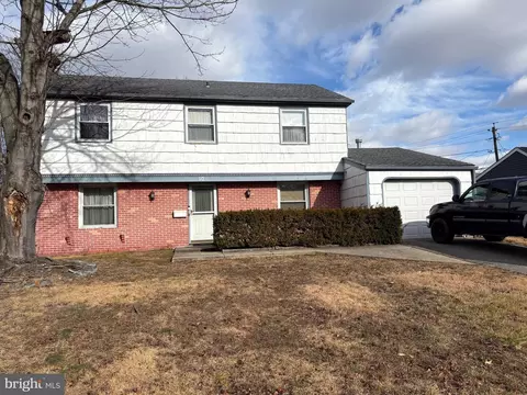 10 Beaverdale Ln, Willingboro, NJ 08046