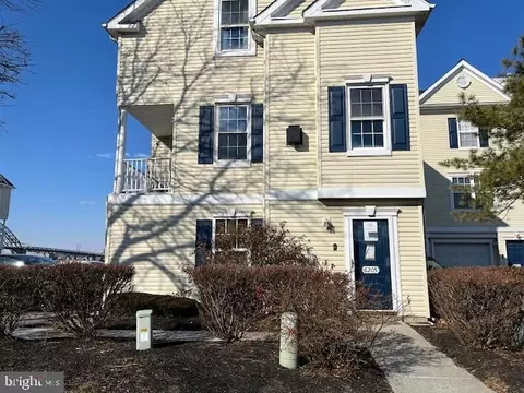 6205 Riverfront Dr, Palmyra, NJ 08065
