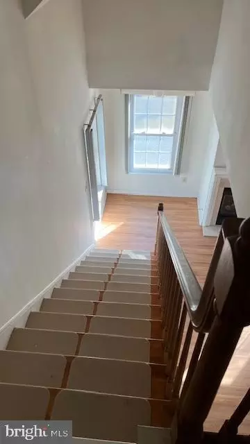 Entry Way - 6205 Riverfront Dr, Palmyra, NJ 08065 photo 4 of 7