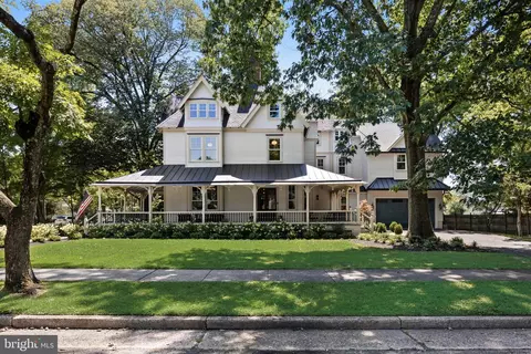 140 E Central Ave, Moorestown, NJ 08057