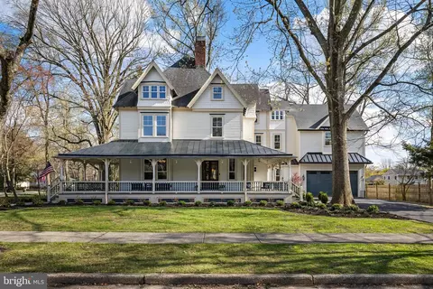 140 E Central Ave, Moorestown, NJ 08057