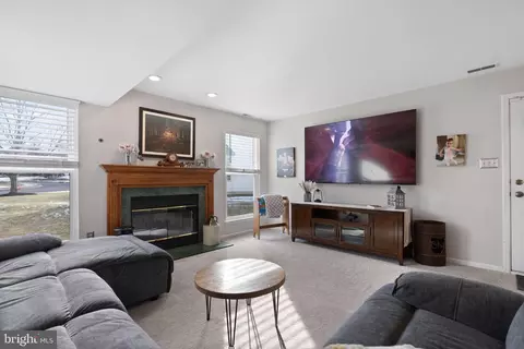 Living - 3 Aster Ct, Delran, NJ 08075 photo 2 of 2