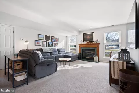 Living - 3 Aster Ct, Delran, NJ 08075 photo 1 of 2