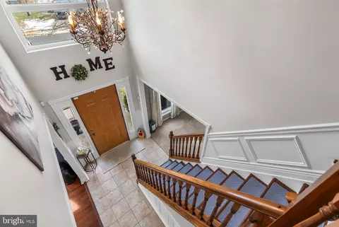 Entry Way - 3 Aster Ct, Delran, NJ 08075 photo 6 of 10