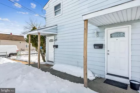 Entry Way - 640 Bem St, Riverside, NJ 08075 photo 4 of 6