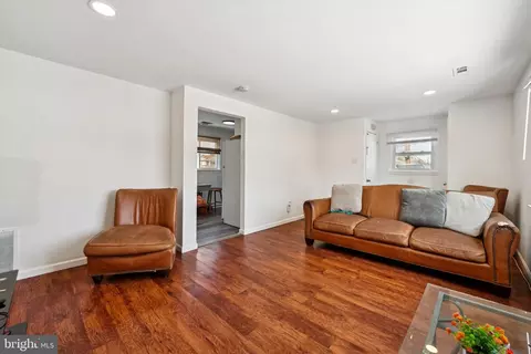 Entry Way - 640 Bem St, Riverside, NJ 08075 photo 5 of 6