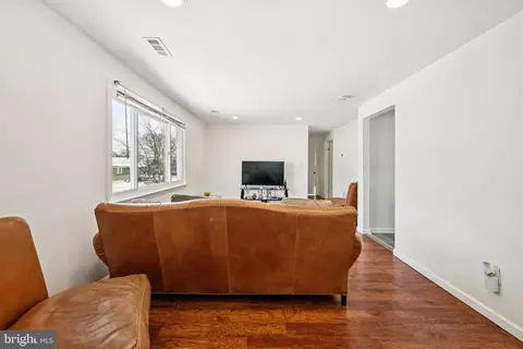Living - 640 Bem St, Riverside, NJ 08075 photo 1 of 1