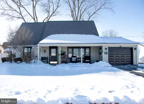 51 Gamewell Ln, Willingboro, NJ 08046