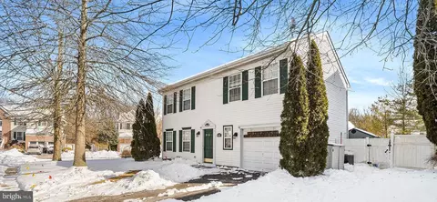 26 Andrea Dr, Columbus, NJ 08022