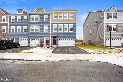 41 Turin Way, Mount Laurel, NJ 08054