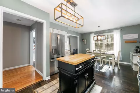 Entry Way - 4 Allen Ct, Tabernacle, NJ 08088 photo 7 of 10