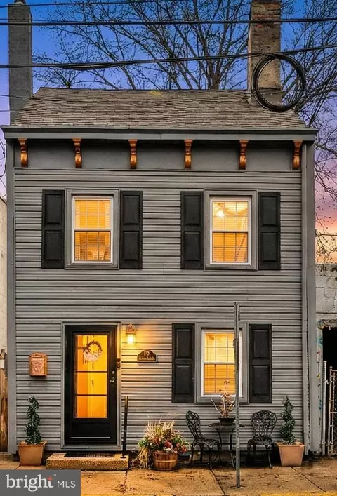 6 W Church St, Bordentown, NJ 08505