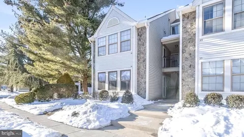 34 Provincetown Dr, Marlton, NJ 08053
