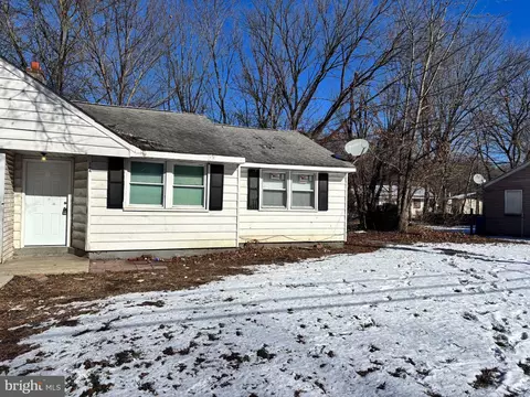 164 Kinsley Rd, Pemberton, NJ 08068