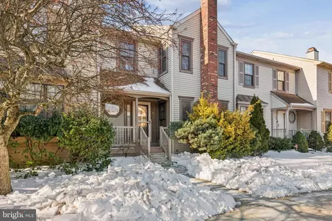 14 Merlot Ct, Marlton, NJ 08053