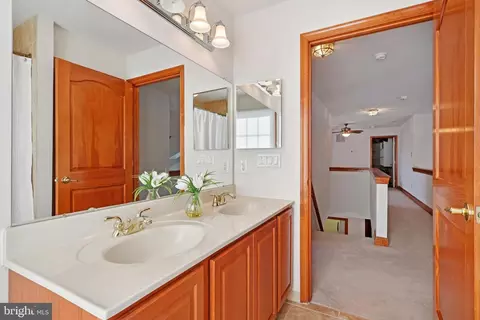 Entry Way - 2 Kyle Ct, Mount Laurel, NJ 08054 photo 3 of 3