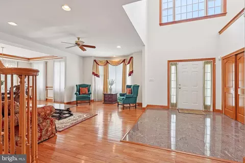 Entry Way - 2 Kyle Ct, Mount Laurel, NJ 08054 photo 1 of 3
