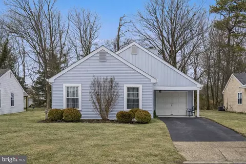 77 Sheffield Pl, Southampton, NJ 08088