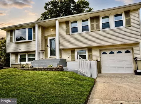 610 Ogden Dr, Westampton, NJ 08060