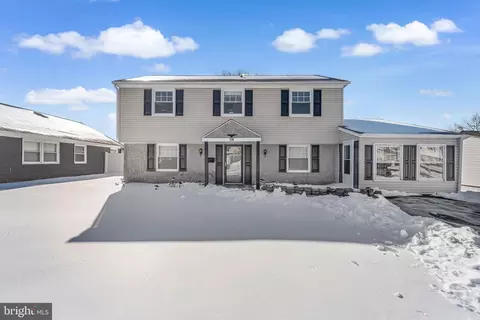 58 Parish Ln, Willingboro, NJ 08046