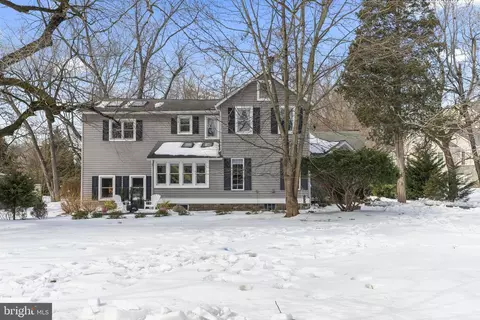 611 New Albany Rd, Moorestown, NJ 08057