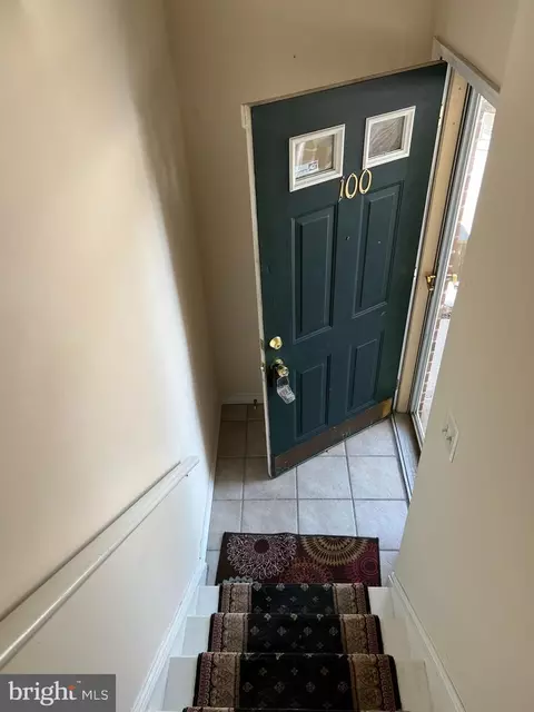 Entry Way - 100 Eaves Mill Rd, Medford, NJ 08055 photo 2 of 2