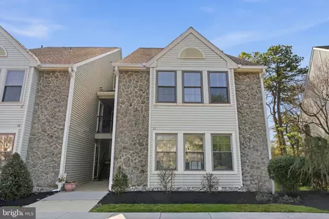 13 Provincetown Dr, Marlton, NJ 08053