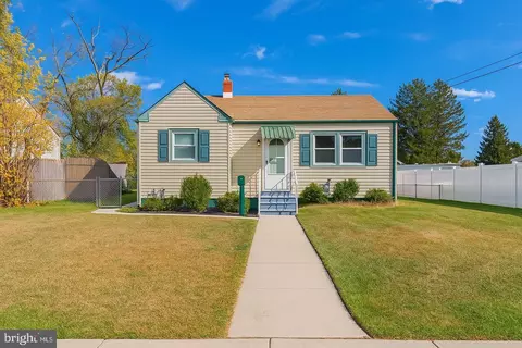610 Lee Ave, Beverly, NJ 08010