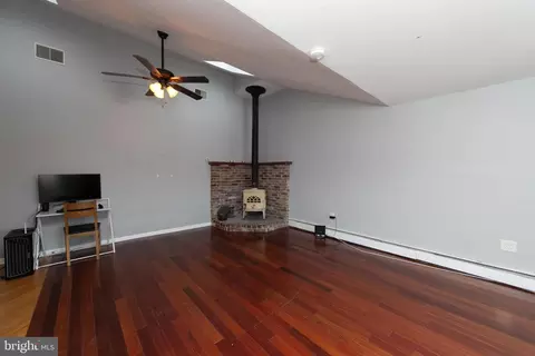 Living - 22 Richter Rd, Tabernacle, NJ 08088 photo 2 of 9