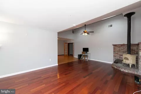 Living - 22 Richter Rd, Tabernacle, NJ 08088 photo 3 of 9