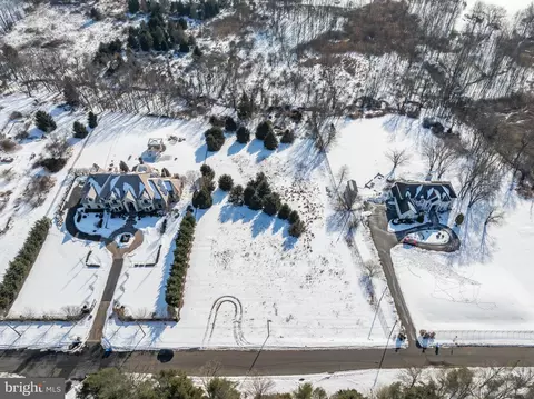 720 Mcelwee Rd, Moorestown, NJ 08057