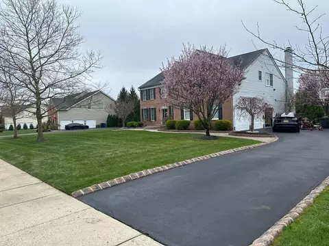 7 Wright Dr, Chesterfield, NJ 08515