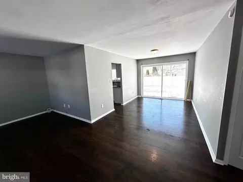 22 Gaylord Cir, Willingboro, NJ 08046