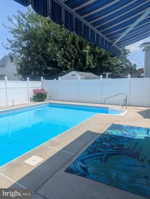 Exterior - 331 Taylor St, Riverside, NJ 08075 photo 6 of 7