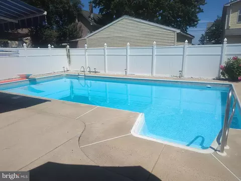 Exterior - 331 Taylor St, Riverside, NJ 08075 photo 5 of 7
