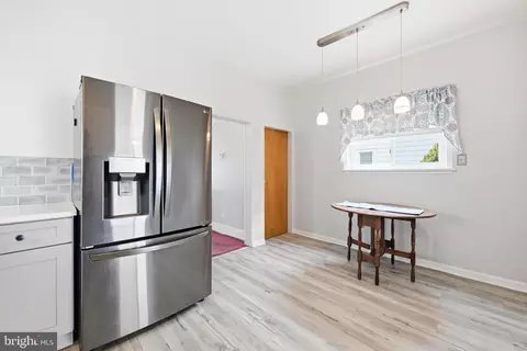 Entry Way - 331 Taylor St, Riverside, NJ 08075 photo 1 of 3