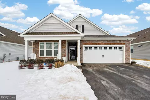 203 Congressional Ct, Moorestown, NJ 08057