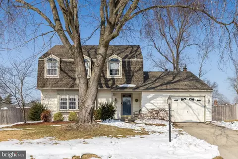 120 Coopers Kill Rd, Delran, NJ 08075