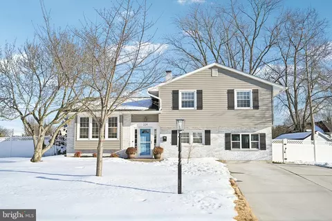224 Teal Ln, Marlton, NJ 08053