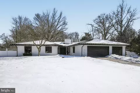 4304 Bridgeboro Rd, Moorestown, NJ 08057