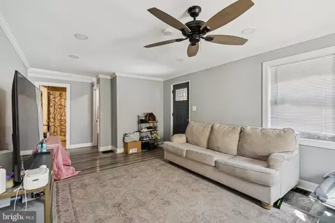 Entry Way - 206 S Maple Ave, Maple Shade, NJ 08052 photo 1 of 10